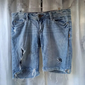 * Aeropostale short size 5/6 ( box H )